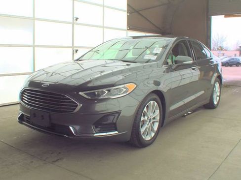 Used 2020 Ford Fusion SEL image 4