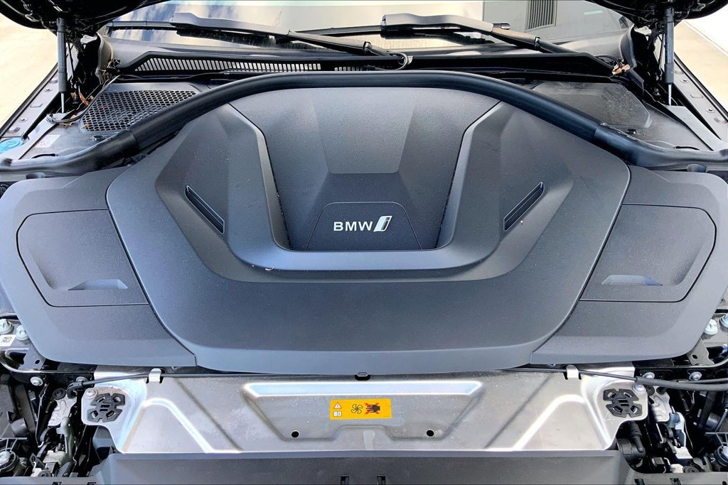 Used 2023 BMW i4 eDrive40 w/ Parking Assistance Package RWD image 10