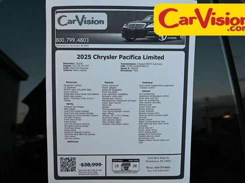 Used 2025 Chrysler Pacifica Limited image 42