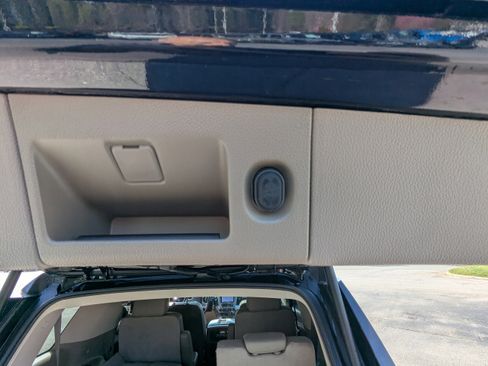 Used 2017 Chevrolet Tahoe LT image 18