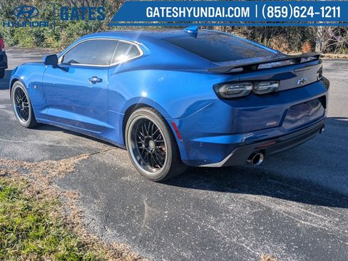 Used 2019 Chevrolet Camaro SS image 10