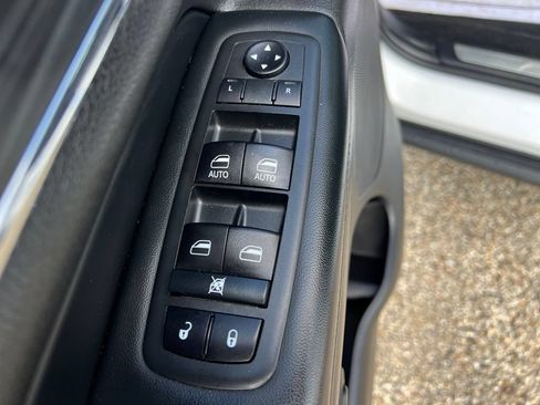 Used 2020 Jeep Grand Cherokee Limited w/ Luxury Group II AWD/4WD image 24