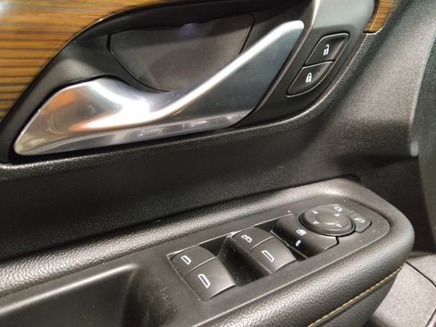 Used 2020 GMC Terrain SLE FWD image 27