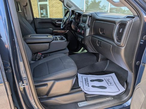 Used 2020 Chevrolet Silverado 1500 LT w/ Convenience Package AWD/4WD image 24