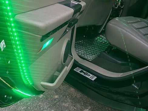 Used 2003 HUMMER H2 w/ Preferred Equipment Group image 12