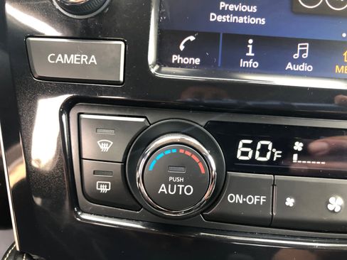 Used 2023 Nissan Maxima SV w/ Floor Mat Group image 17