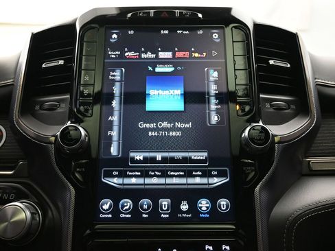 Used 2020 RAM 1500 Limited w/ Black Appearance Package AWD/4WD image 37
