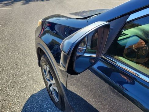 Used 2018 Toyota RAV4 LE image 18