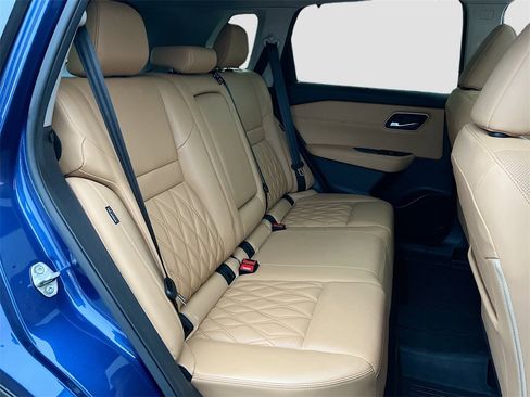 Used 2023 Nissan Rogue Platinum w/ Platinum Premium Package image 32