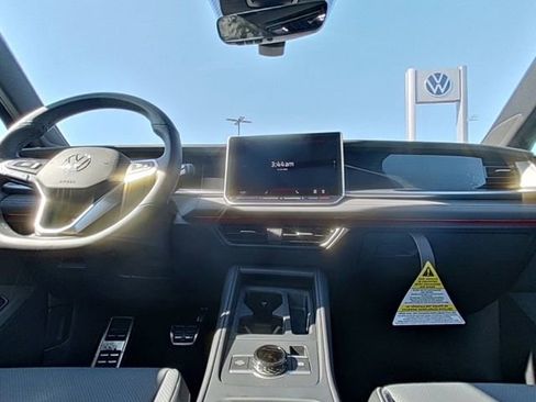 New 2026 Volkswagen Tiguan SE R-Line AWD/4WD image 25