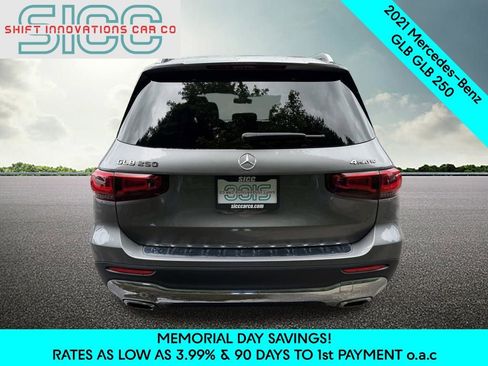 Used 2021 Mercedes-Benz GLB 250 4MATIC image 5