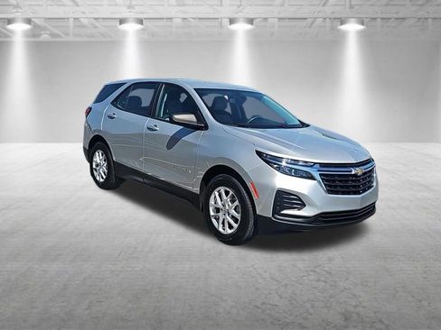 Certified 2022 Chevrolet Equinox LS AWD/4WD image 3