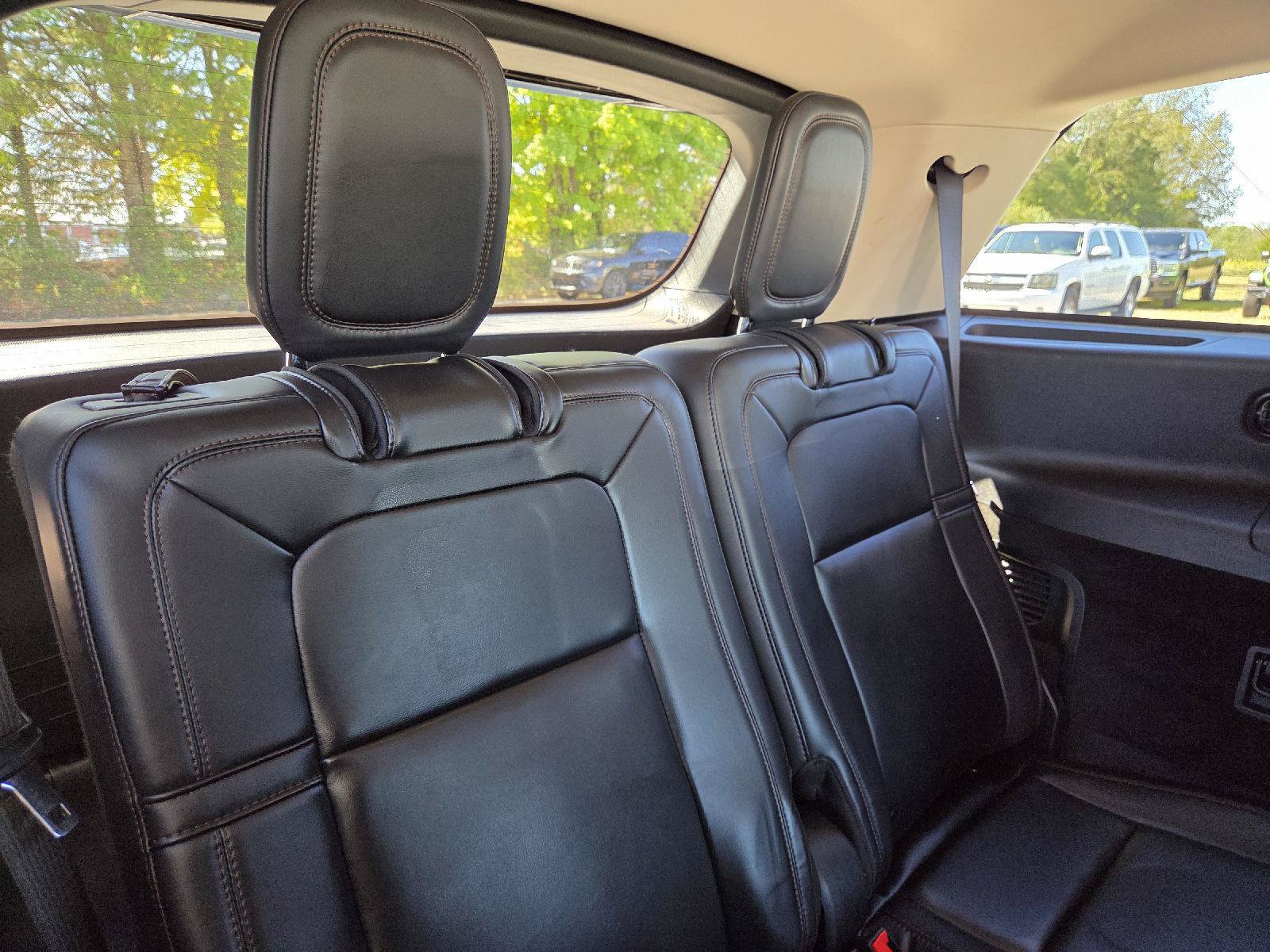 Used 2020 Lincoln Aviator Reserve w/ Elements Package Plus AWD/4WD image 35