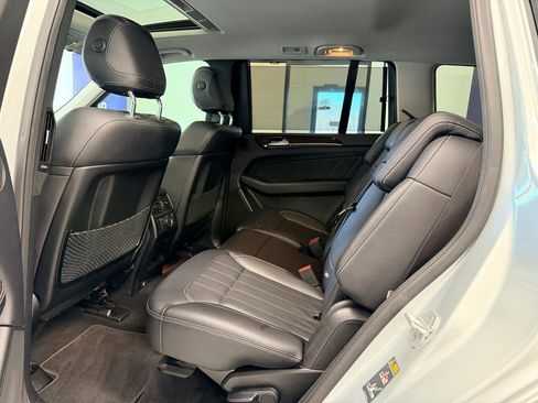 Used 2015 Mercedes-Benz GL 450 4MATIC image 22
