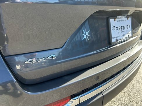 Used 2022 Jeep Grand Cherokee Limited image 44