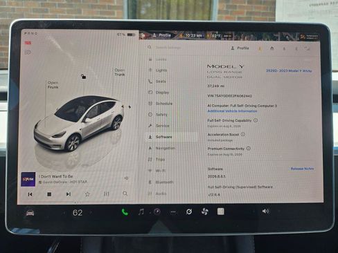 Used 2023 Tesla Model Y Long Range AWD/4WD image 2