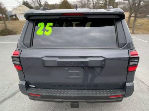 Certified 2025 Toyota 4Runner SR5 image 7