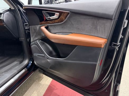 Used 2018 Audi Q7 3.0T Prestige image 30