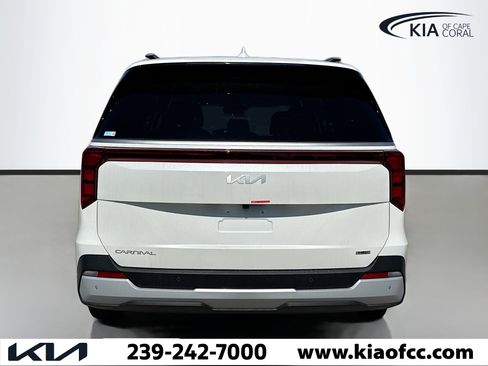 New 2026 Kia Carnival EX image 3