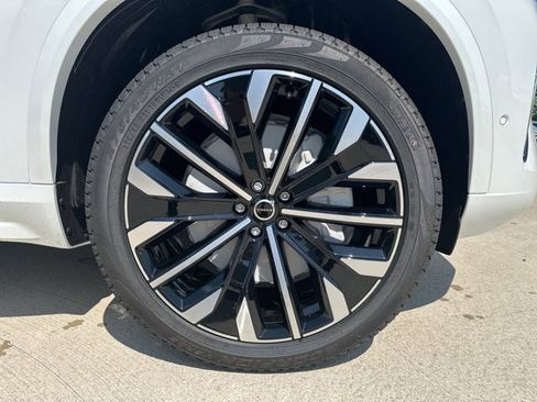 New 2026 Volvo XC90 B6 Plus w/ Protection Package Premier image 10