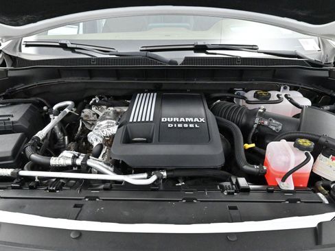 Used 2024 Chevrolet Suburban High Country w/ Advanced Technology Package image 46