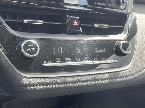 Used 2021 Toyota Corolla XLE image 20
