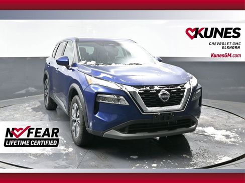 Used 2023 Nissan Rogue SV image 1