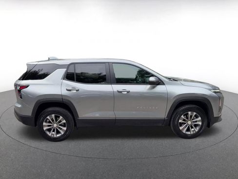 Used 2025 Chevrolet Equinox LT FWD image 25