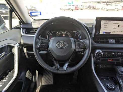 Used 2025 Toyota RAV4 XLE image 26