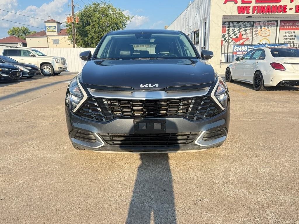 Used 2023 Kia Sportage EX FWD image 2