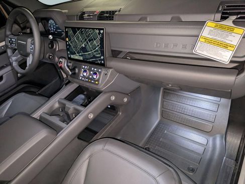 New 2026 Land Rover Defender 110 S AWD/4WD image 31