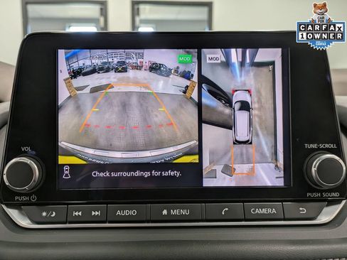 Used 2023 Nissan Rogue SL AWD/4WD image 14