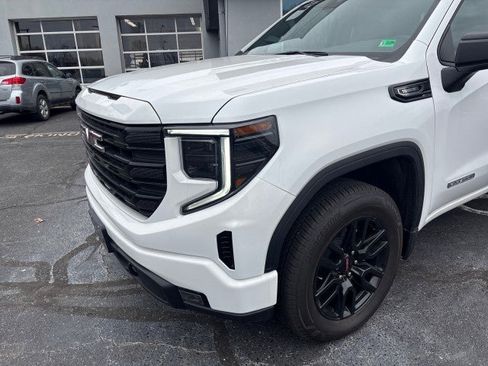 New 2025 GMC Sierra 1500 Elevation image 8