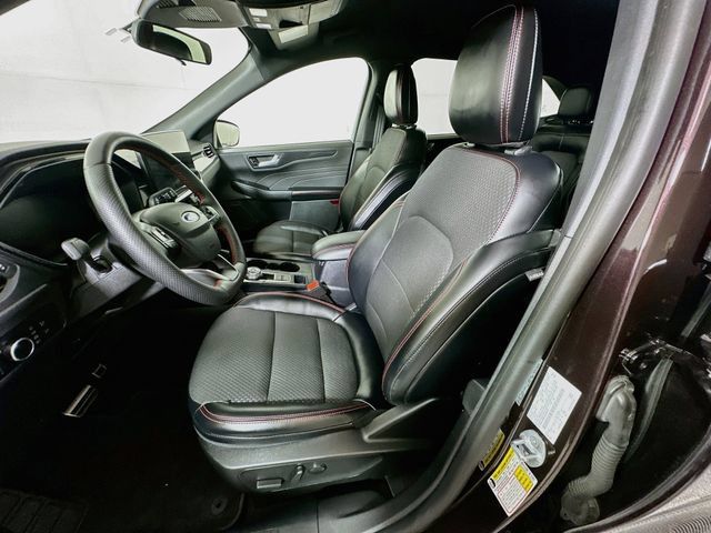 Used 2023 Ford Escape ST-Line w/ Tech Pack #1 AWD/4WD image 28