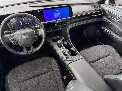 Certified 2023 Toyota Crown XLE image 25