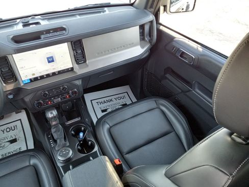 Used 2025 Ford Bronco Outer Banks image 16