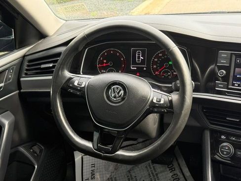 Used 2020 Volkswagen Jetta SE w/ SE Cold Weather Package FWD image 14