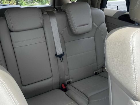 Used 2013 Mercedes-Benz ML 350 4MATIC image 34