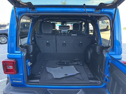 Used 2024 Jeep Wrangler Unlimited Rubicon 4xe image 38