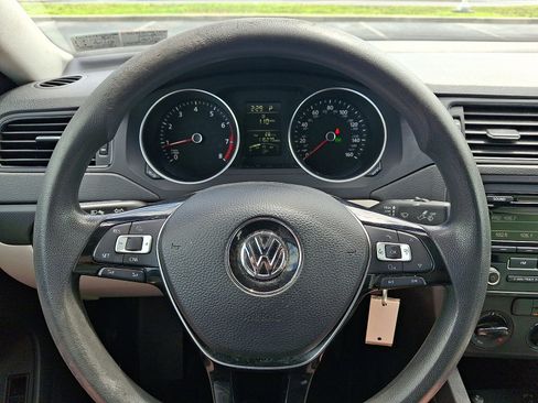 Used 2015 Volkswagen Jetta S FWD image 18
