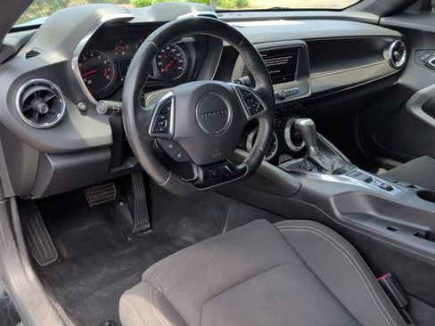Used 2022 Chevrolet Camaro LT RWD image 15