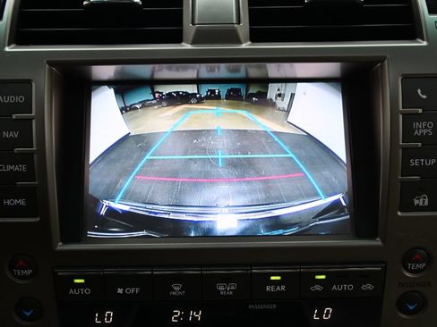 Used 2014 Lexus GX 460 w/ Premium Package AWD/4WD image 32