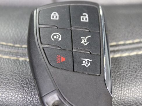 Used 2023 GMC Yukon XL SLT AWD/4WD image 59