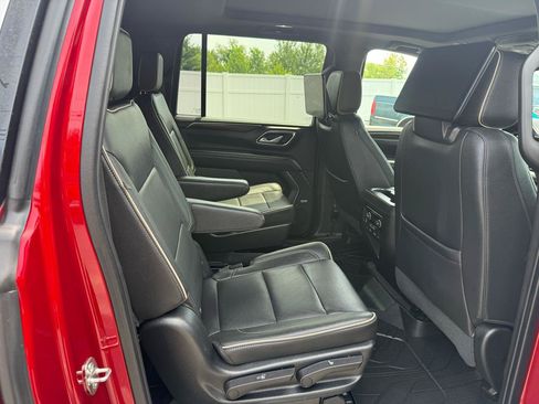 Used 2021 Chevrolet Suburban Premier AWD/4WD image 22