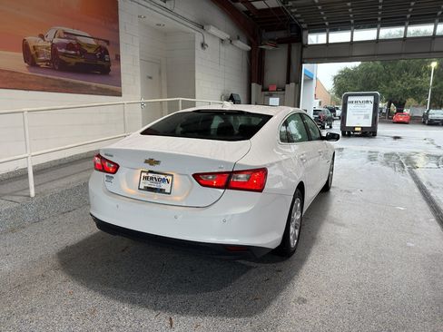 Used 2024 Chevrolet Malibu LT image 4