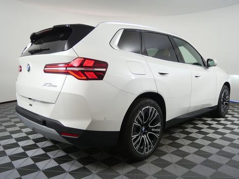Used 2026 BMW X3 xDrive30 w/ Premium Package image 3