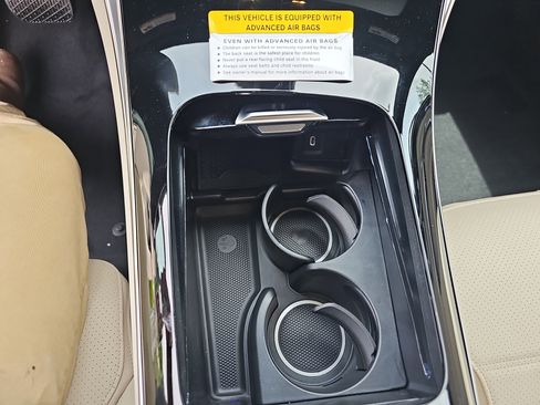 New 2025 Mercedes-Benz GLC 350e 4MATIC image 15