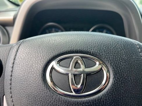 Used 2018 Toyota RAV4 XLE FWD image 29