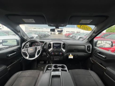 Used 2021 Chevrolet Silverado 1500 LT w/ Convenience Package II AWD/4WD image 17