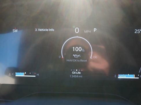 Certified 2025 Jeep Grand Cherokee Altitude image 30